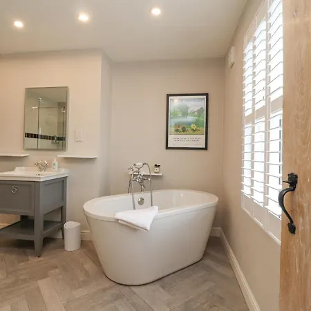 Riverdale House 펜션