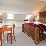 Riverdale House Holiday home