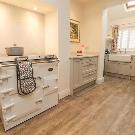 בית נופש Riverdale House *