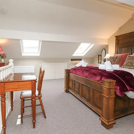 Riverdale House בית נופש